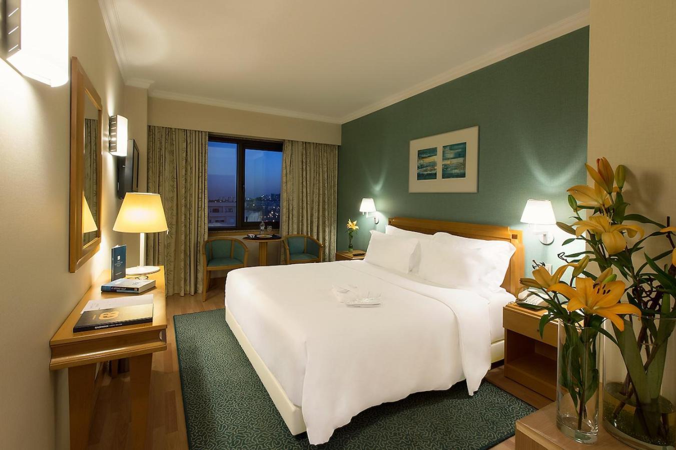 Sana Metropolitan Hotel Lisbon Room photo